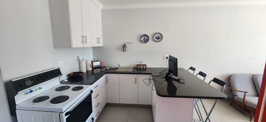 6 Bedroom Property for Sale in Fraaiuitsig Western Cape